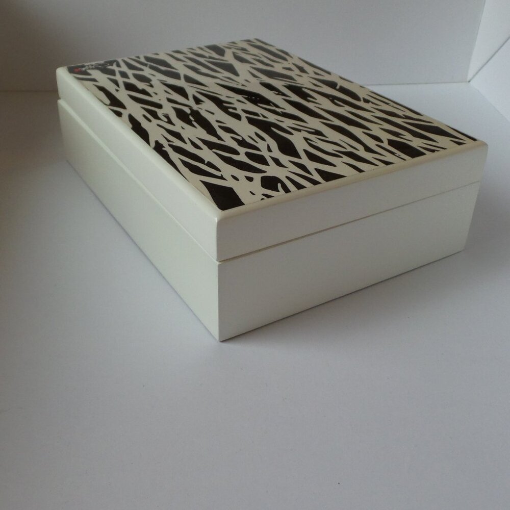 Diane Von Furstenberg Jewelry Box - Picture 5 of 13